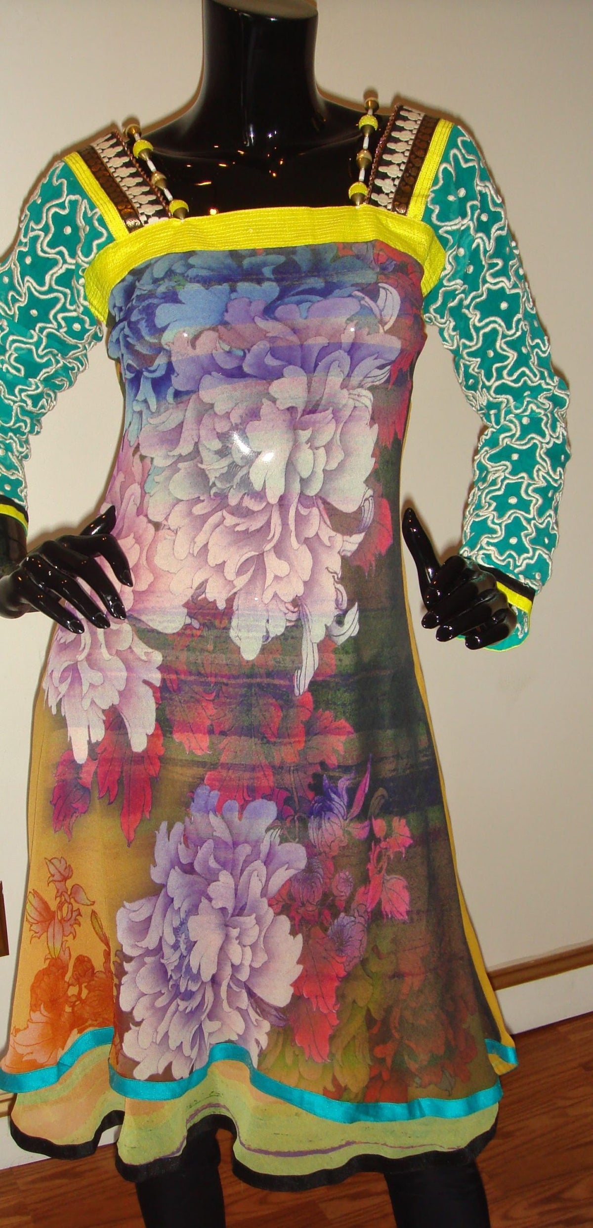 Grab This Beautiful Fancy Kurti Fabricated On GGT Digital Print..