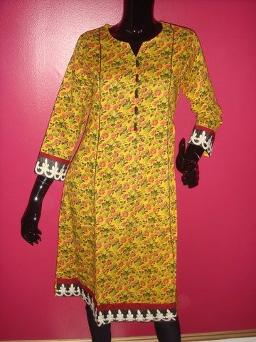 Mauve Printed Cotton Kurti with White Lace Trim
