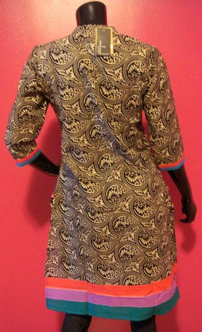Look Pretty In This Simple And Elegant Kurti !