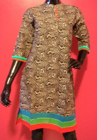 Look Pretty In This Simple And Elegant Kurti !